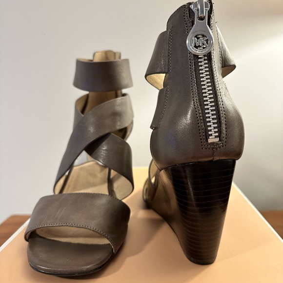 Michael Kors Leather Jenna Wedge - grey - Picture 6 of 9